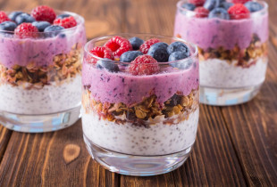 Verrines de chia pudding au granola