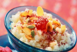 Riz au lait, aux épices et aux amandes