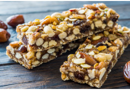Barres énergétiques aux dattes et aux noix
