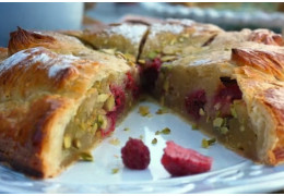 Recette galette des rois fourrée pistaches et framboises